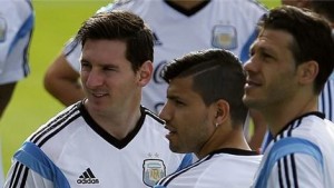 argentina-Aguero-messi-